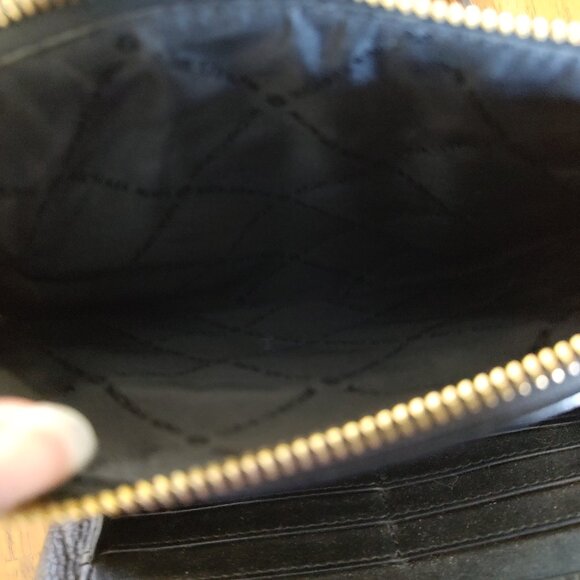 Michael Kors Black Pebble Leather Purse with Gold Hardware - Picture 5 of 6